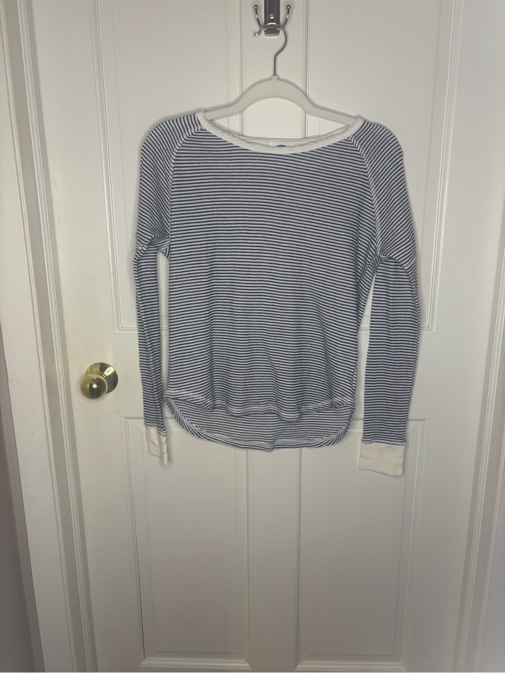 Old Navy Kids Navy & White Striped Tee Shirt size XL